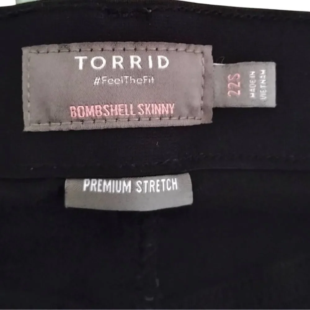 Torrid Plus Size Bombshell Skinny Black‎ Distressed Jeans Size 22S